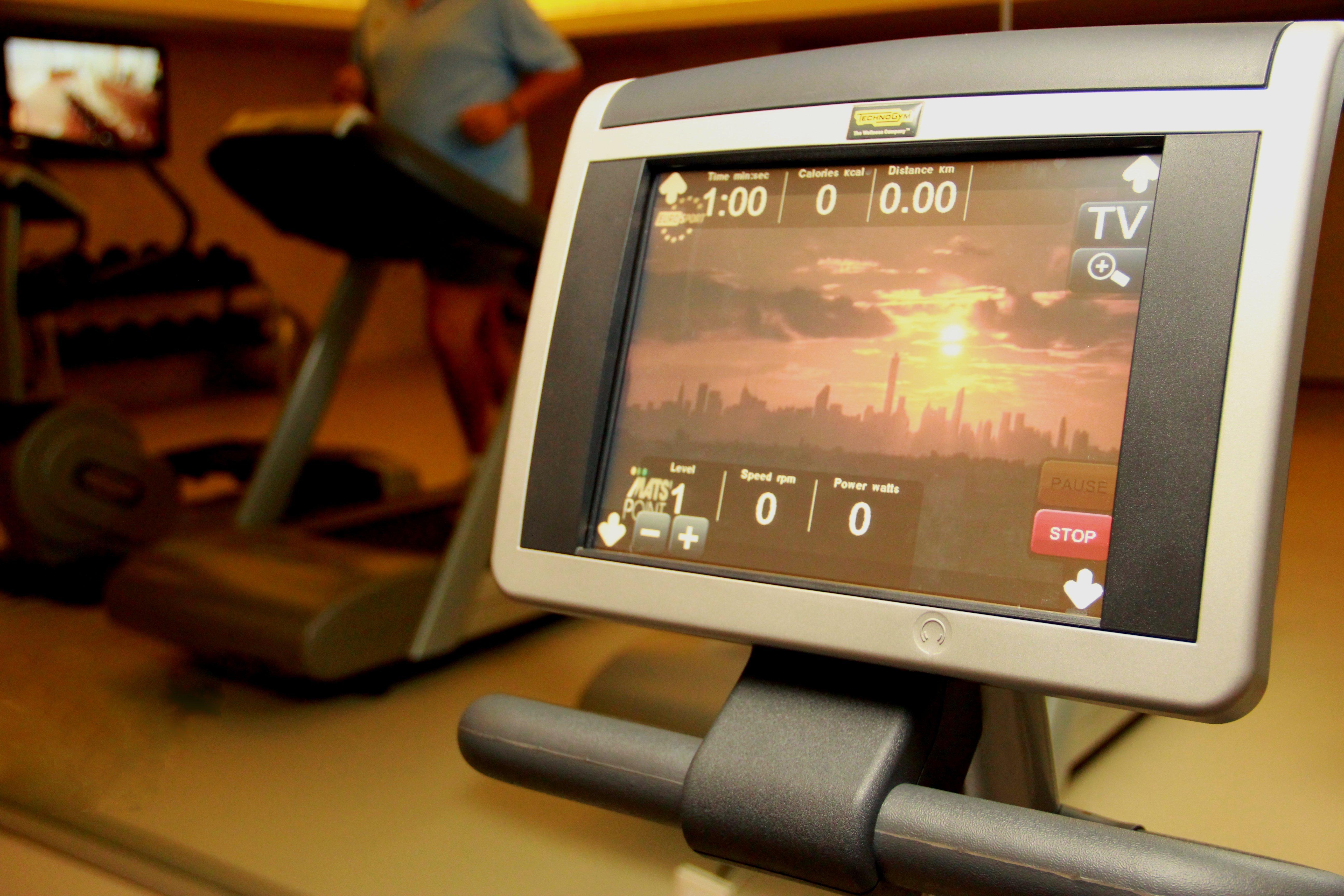 Crowne Plaza Vilamoura - Algarve By Ihg Екстер'єр фото A treadmill console