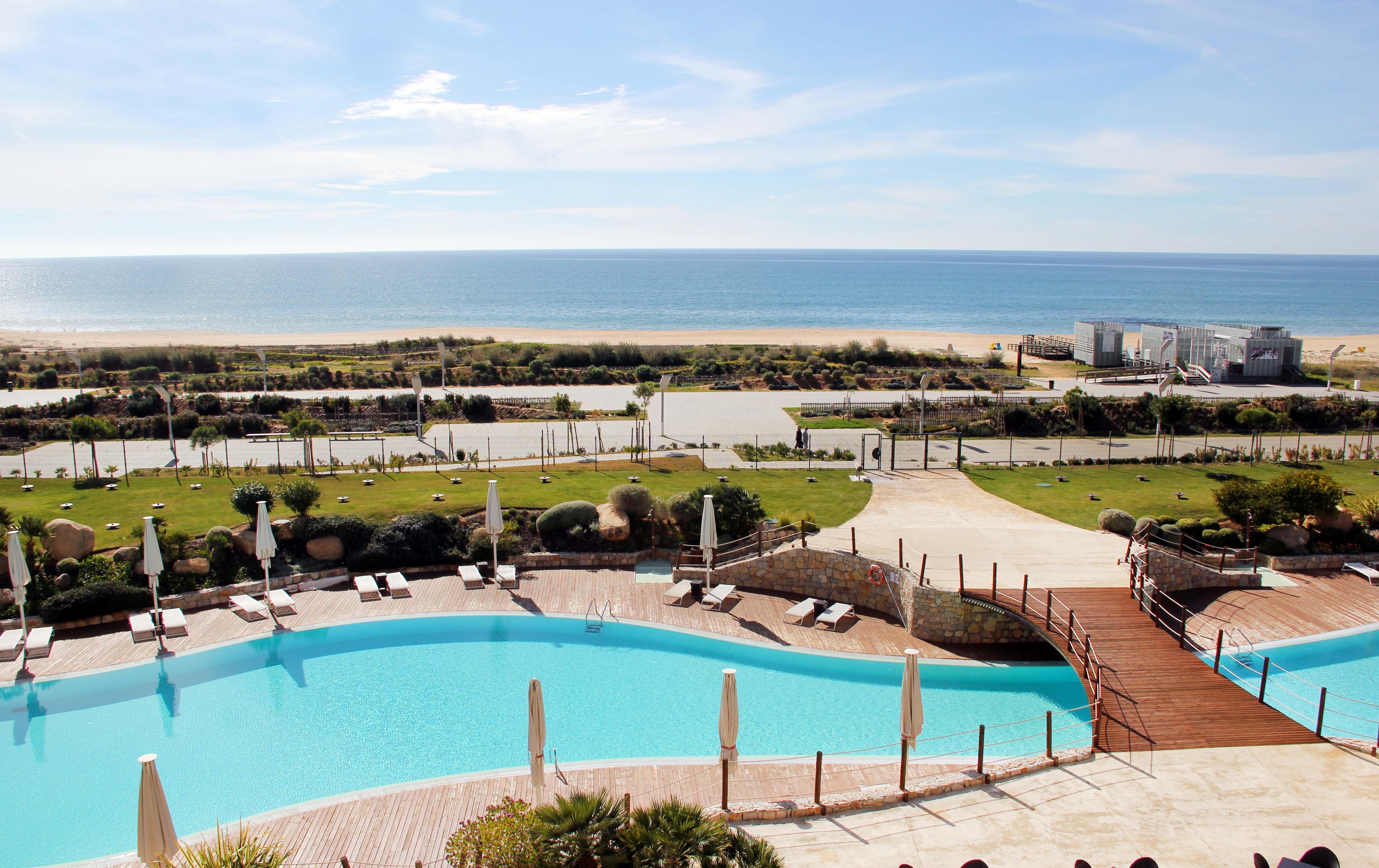 Crowne Plaza Vilamoura - Algarve By Ihg Екстер'єр фото View of the beach from the hotel