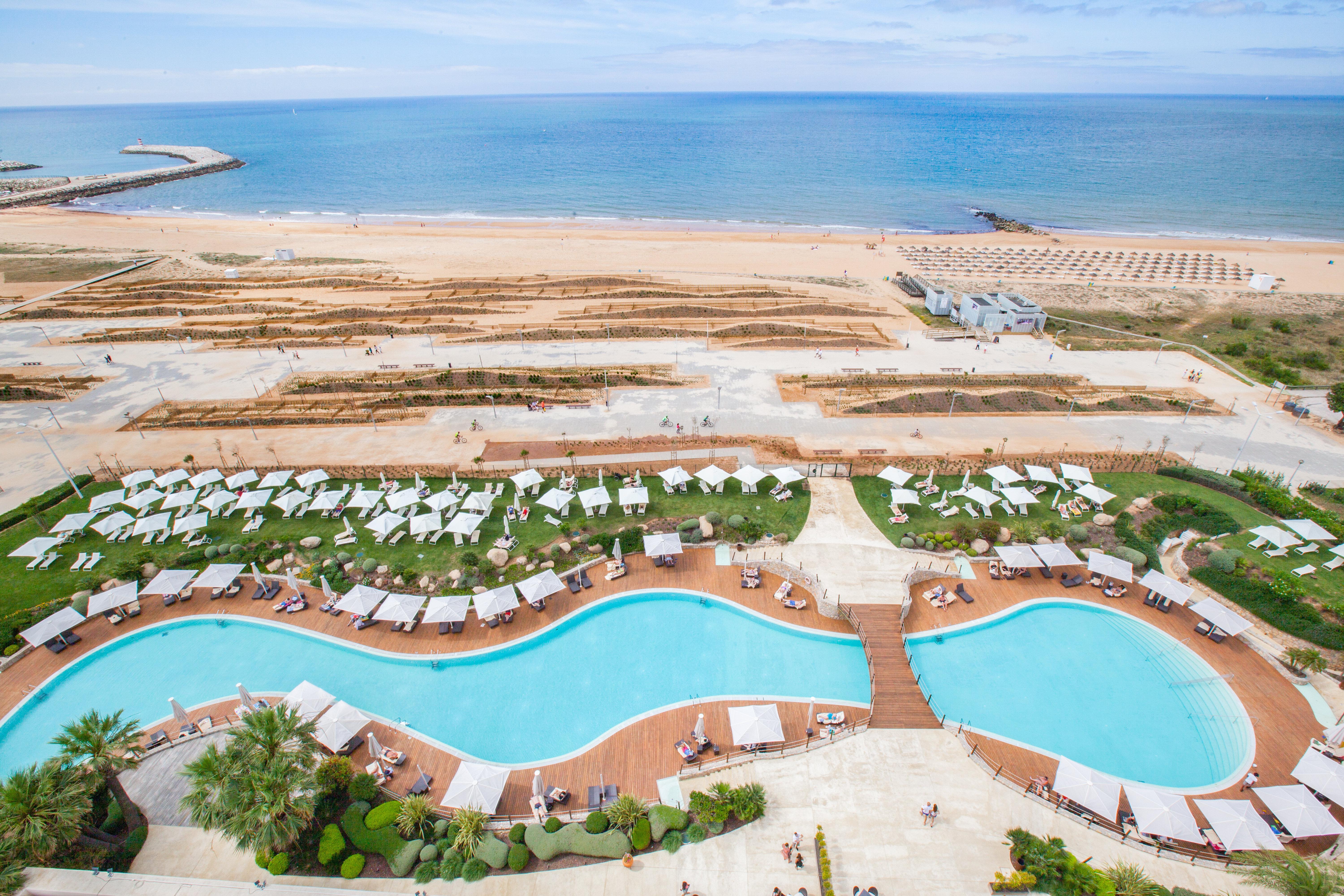 Crowne Plaza Vilamoura - Algarve By Ihg Екстер'єр фото The beach of the hotel