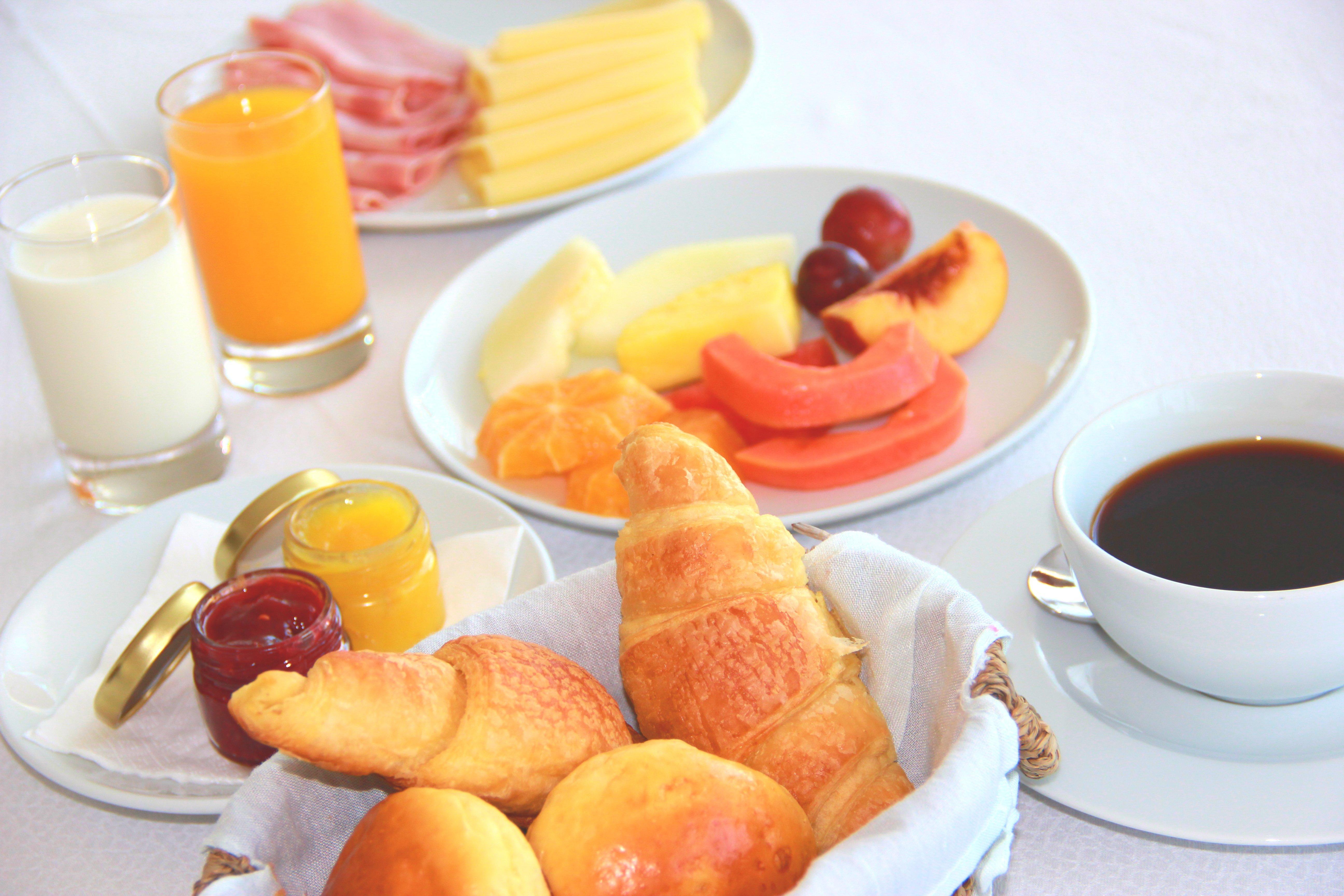 Crowne Plaza Vilamoura - Algarve By Ihg Екстер'єр фото A continental breakfast