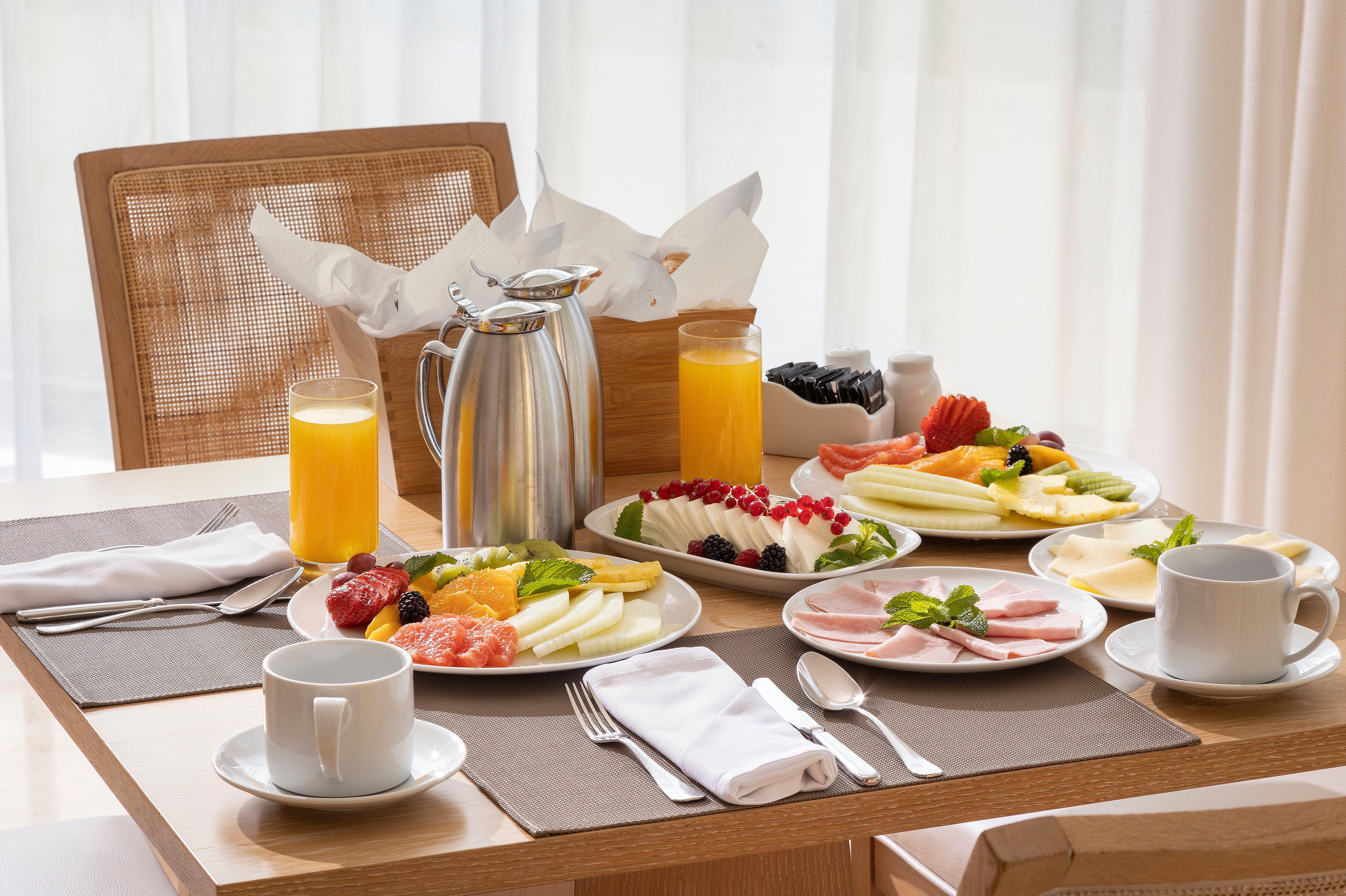 Crowne Plaza Vilamoura - Algarve By Ihg Екстер'єр фото A continental breakfast