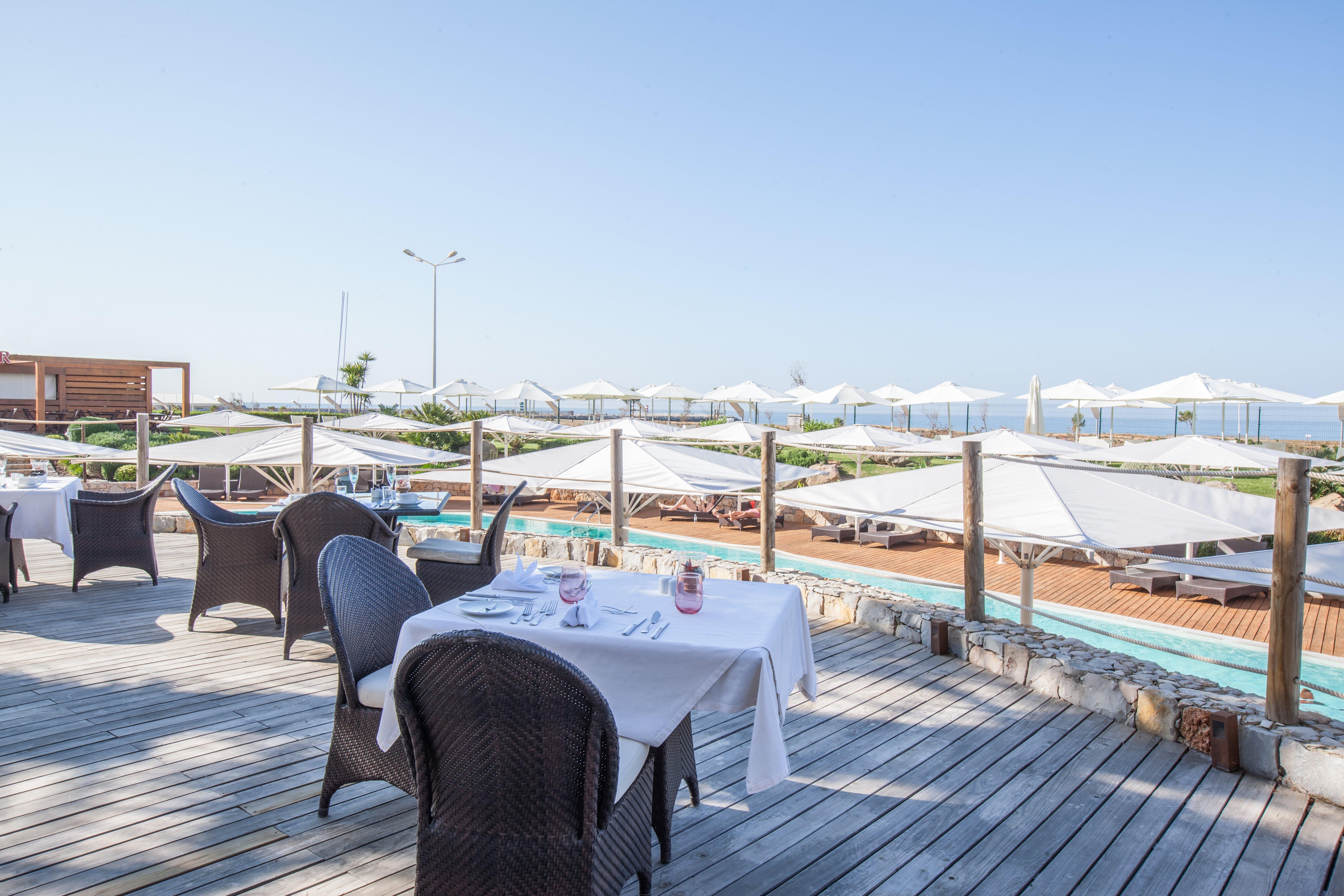 Crowne Plaza Vilamoura - Algarve By Ihg Екстер'єр фото The beach at the hotel