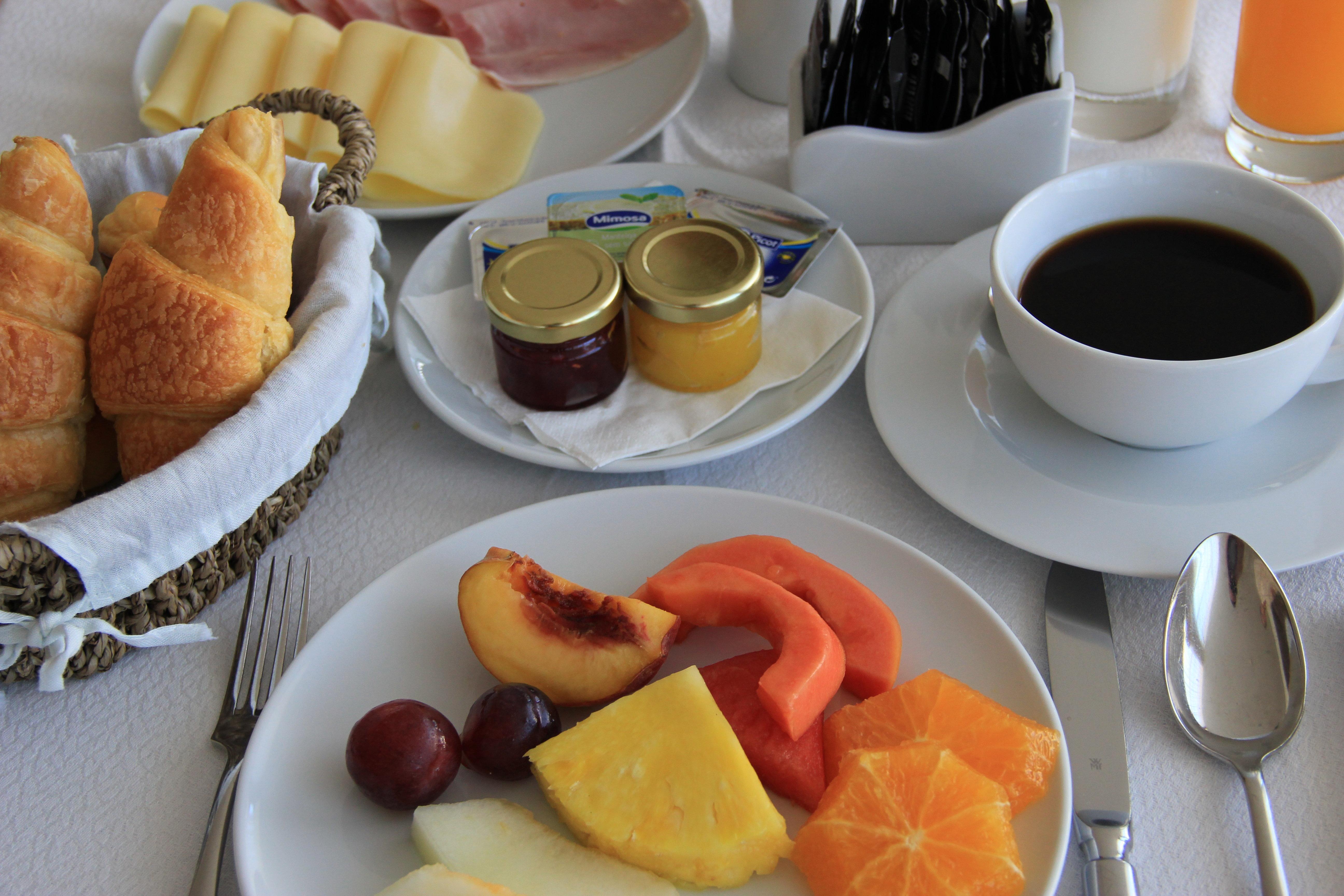 Crowne Plaza Vilamoura - Algarve By Ihg Екстер'єр фото Continental breakfast